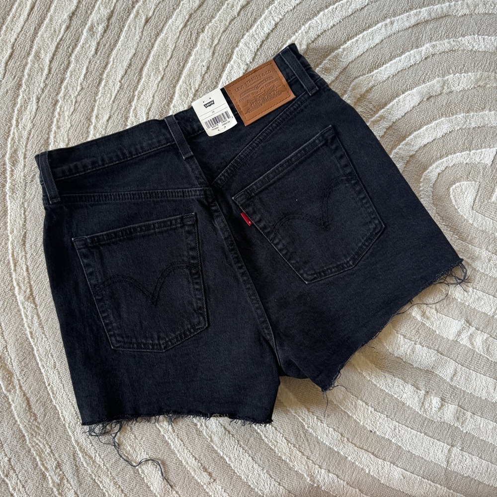 Levi's Ribcage Women's Black Denim Shorts